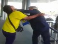 Распоясался. Пьяный фанат устроил потасовку с футбольным тренером