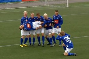 Исландские чудаки футбола D76409150e9efc12cf4b808b0ad011b8