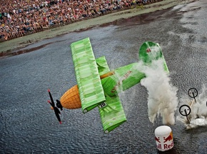 В Украине состоялся первый Red Bull Flugtag 80