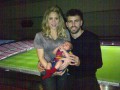 Пике одел своего сына Милана в футбольную форму Барселоны