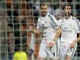 Карим Бензема и Альваро Арбелоа (Real Madrid) празднуют третий забитый гол в ворота противника в матче 1\16 Лиги чемпионов УЕФА между Real Madrid и Schalke 04, в Сантьяго Бернабеу в Мадриде, Испания, во вторник, 10 Марта 2015 года.