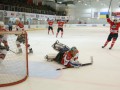 Хоккей: Донбасс побеждает в центральном матче тура