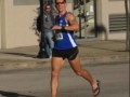 Американский спортсмен пробежал марафон в шлепанцах
