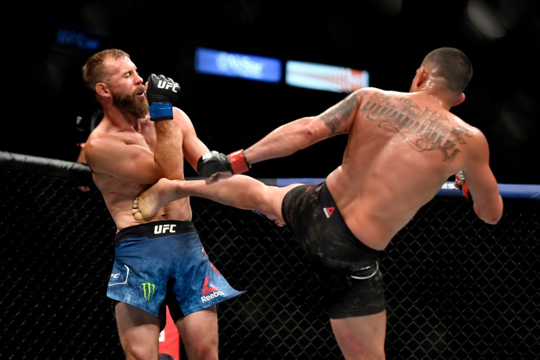 Серроне - Петтис: видео боя на турнире UFC 249
