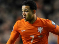 Игрок сборной Голландии сыграл в неправильной футболке в матче отбора Евро-2016