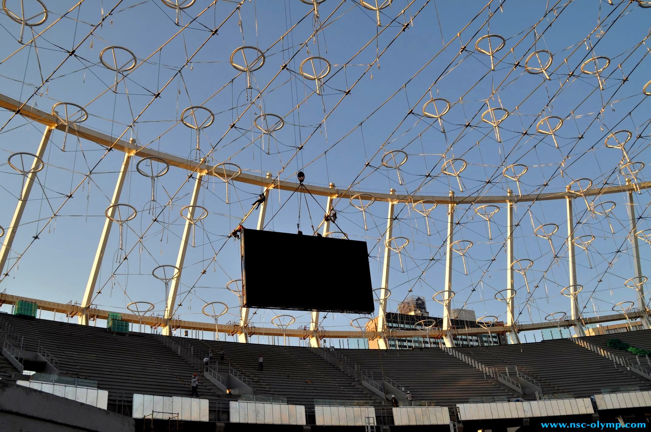 fotogalereya budem posmotret na nsk olimpijskij ustanovleno pervoe videotablo podgotovka k evro 2012 sport bigmir net