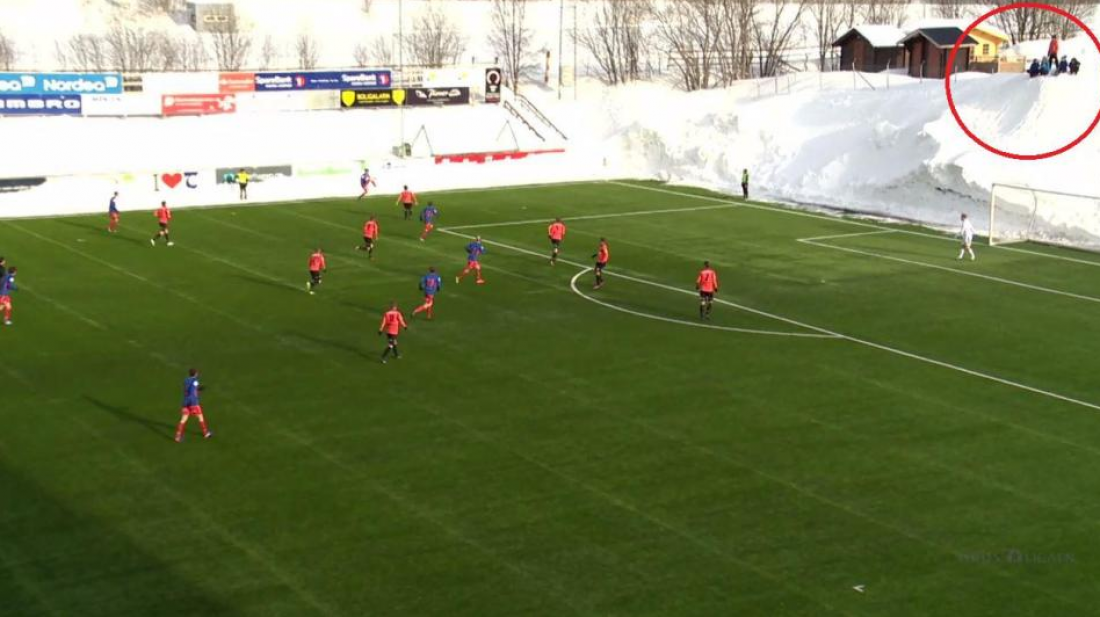 В Норвегии состоялся матч в снежном котловане