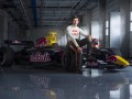 Команда Формулы-1 объявила о подписании контракта с 16-летним гонщиком