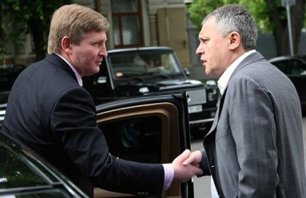Суркис поблагодарил Ахметова
