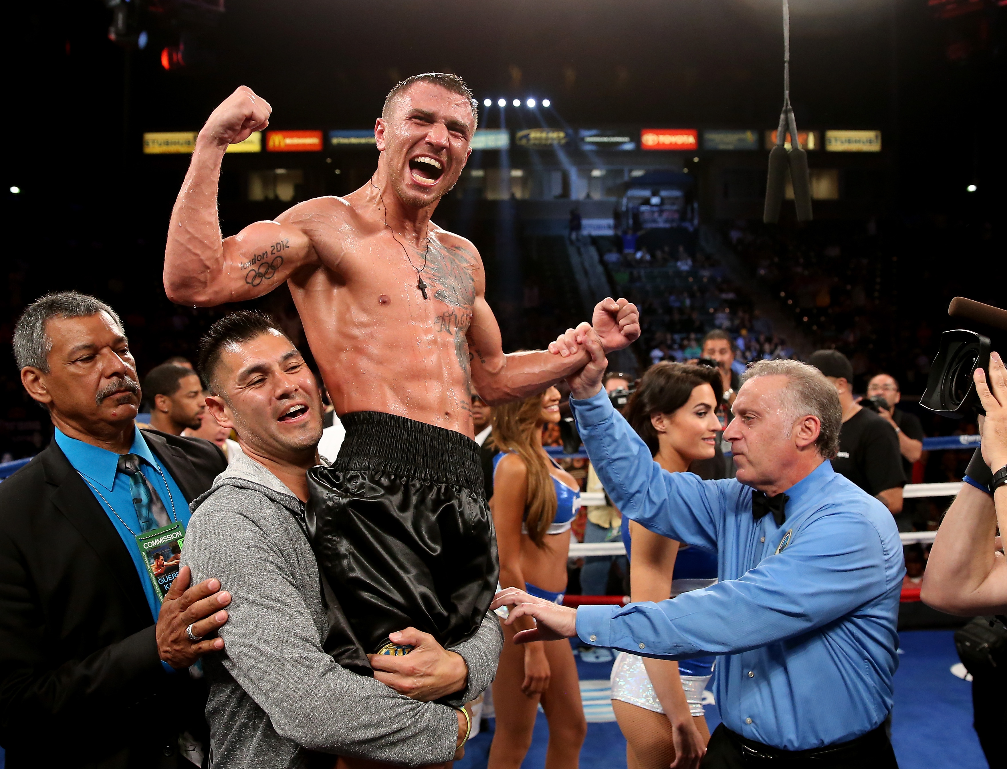 Василий Ломаченко выиграв титул чемпиона мира по версии WBO