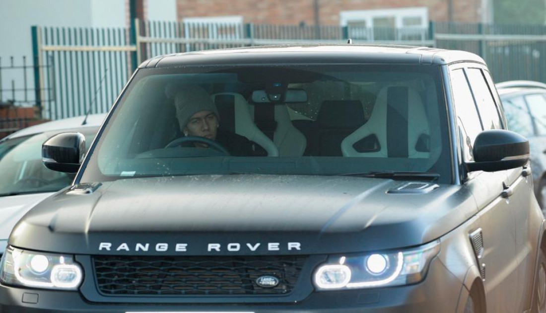 Роберто Фирмино в Range Rover.