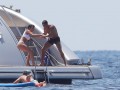 Роналду столкнул свою девушку в море во время катания на яхте