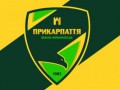 Фанаты Прикарпатья забросали игроков Агробизнеса круассанами