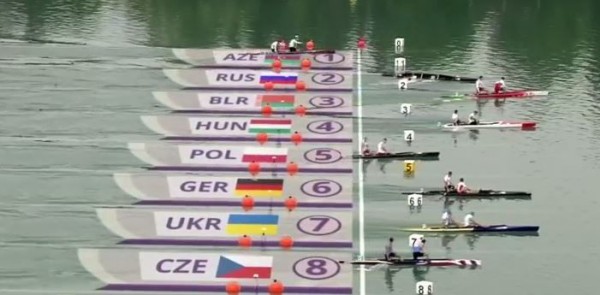 Каноэ с российскими спортсменами не доплыло до финиша (2-я дорожка)