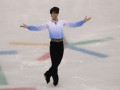 В японского фигуриста после выступления на Олимпиаде полетели сотни Винни Пухов
