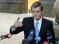 Ющенко обязал Кабмин парафировать соглашение о демонтаже ТРЦ Троицкий