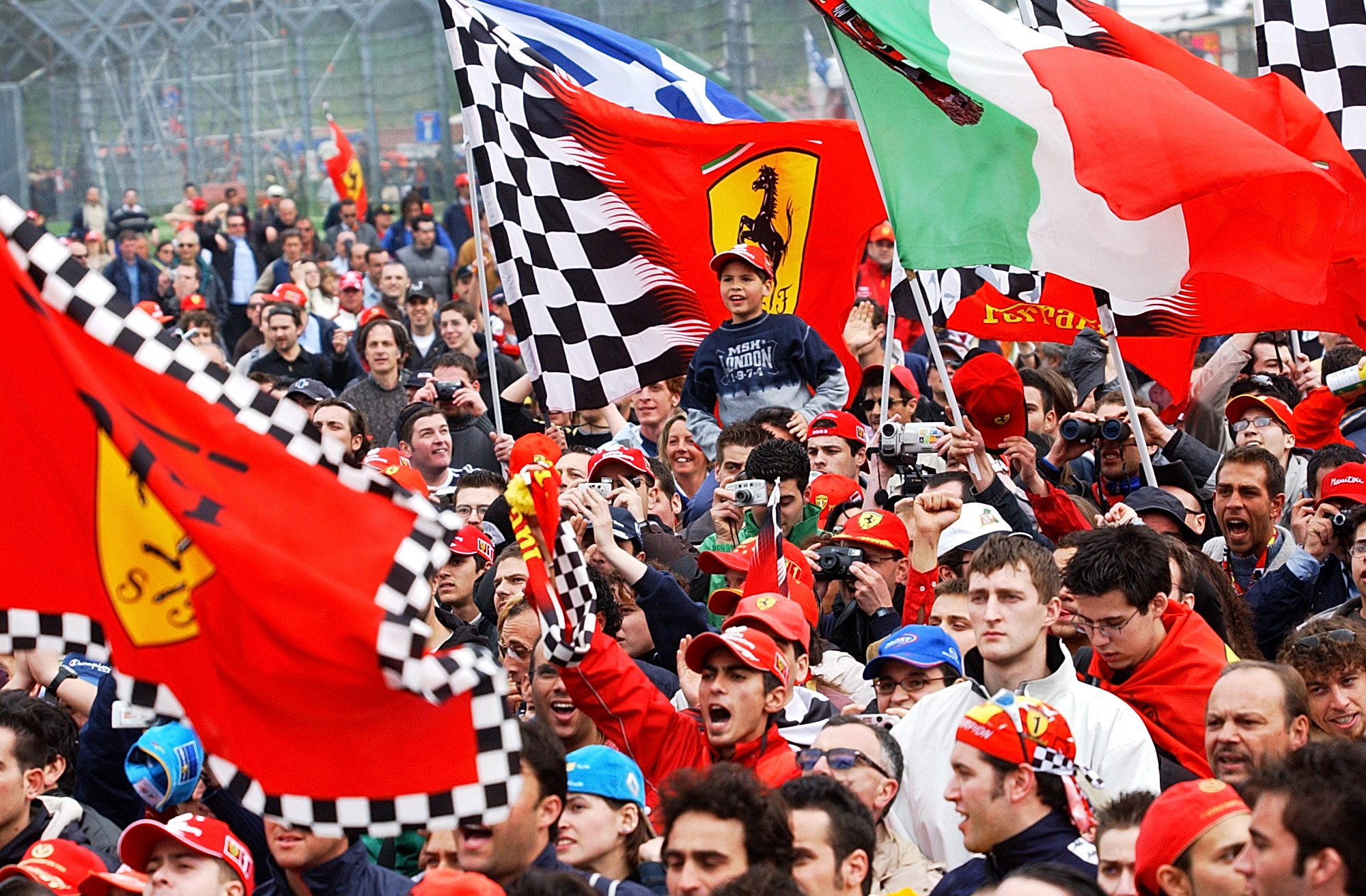 Болельщики Ferrari поддержат Шумахера в трудную минуту