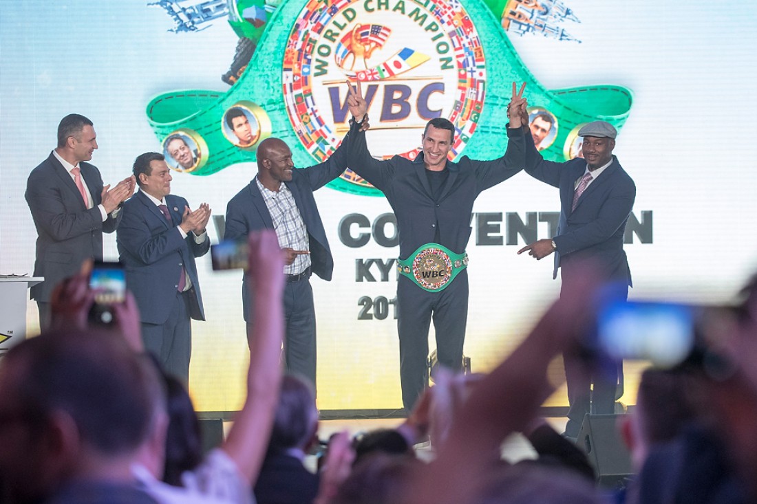 Владимир Кличко стал почетным чемпионом WBC