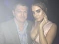Британский боксер засветился с моделью Playboy на модном показе