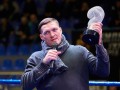 Усику вручили первый в Украине Кубок легенд