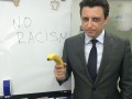 В тренде: Александр Денисов присоединился к банановой борьбе с расизмом