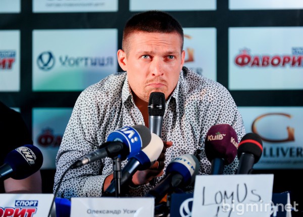 Александр Усик