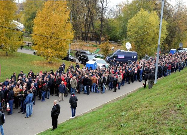 na pohorony legendy moskovskogo spartaka proshlo bolee 13 tysyach chelovek foto futbol rossii chempionat rossii po futbolu turnirnaya tablica raspisanie i rezultaty matchej sport bigmir net