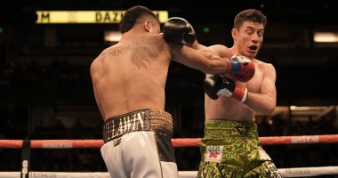 Мексиканский боксер избил соперника из Филиппин до полусознательного состояния