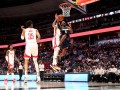 НБА: Денвер дожал Хьюстон, Портленд разгромил Лейкерс