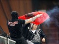 Полиция задержала сербских фанатов, устроивших беспорядки на матче с Италией