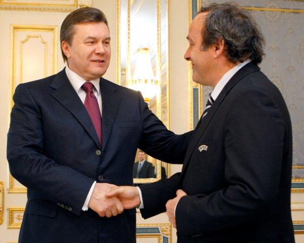 Апрель 2010-го. Виктор Янукович и Мишель Платини