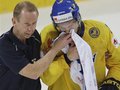 ЧМ-2009: Латвийский хоккеист сломал челюсть шведскому защитнику