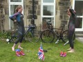 Британские триатлонистки устроили конкурс на скоростное раздевание