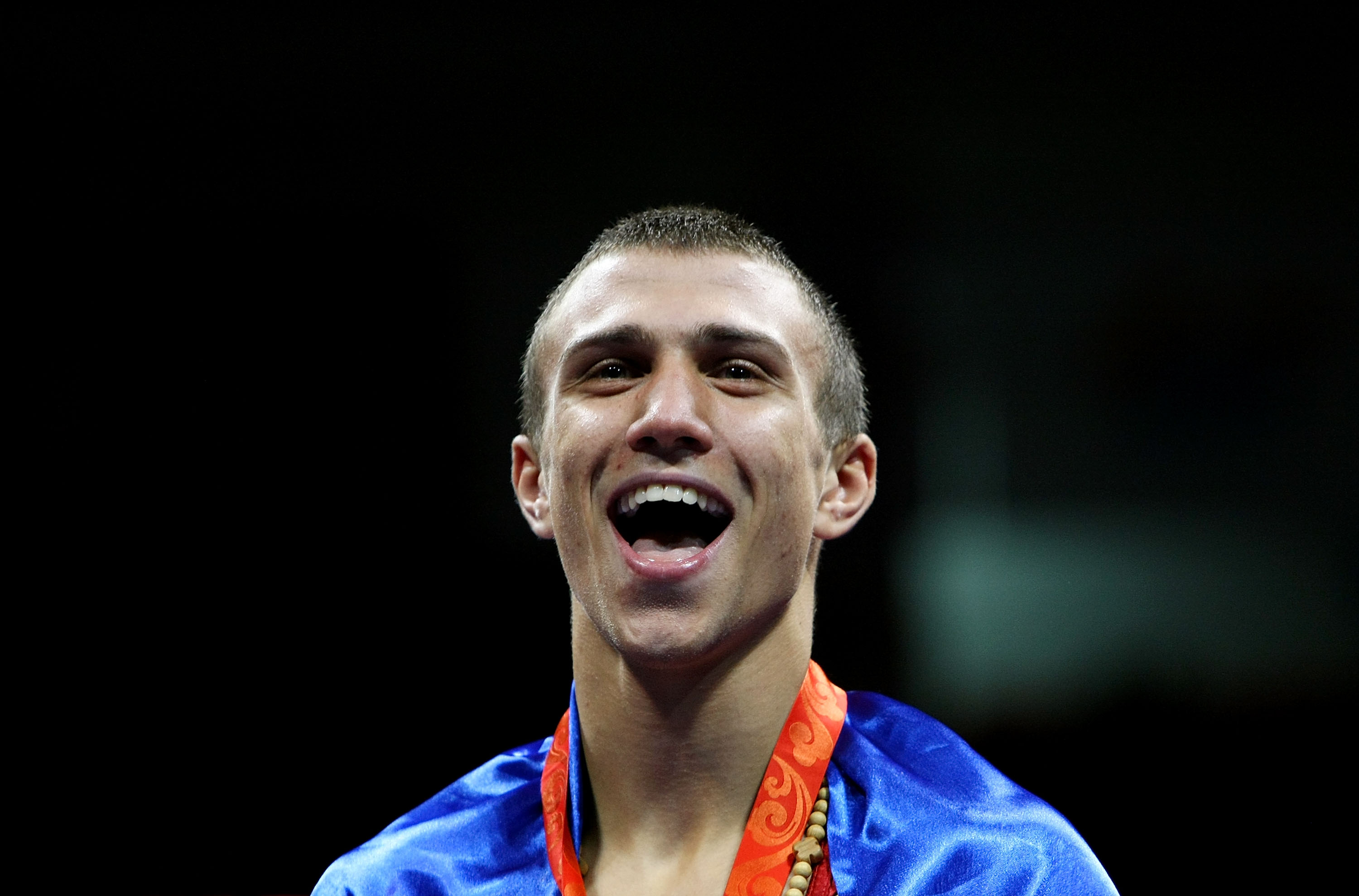 В 2006 году Ломаченко дебютировал на чемпионате Украины и сразу выиграл золото