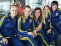 Женская сборная по футболу нашла оригинальный способ снять напряжение в аэропорту
