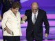 Президент Бразилии Дилма Русеф и президент FIFA Йозеф Блаттер выходят на сцену