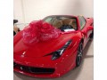 Флойд Мейвезер подарил своей ассистентке новенькую Ferrari (ФОТО)