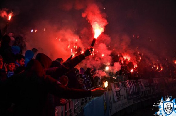Болельщики Динамо зажигали на матче против Арсенала