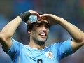 Луис Суарес принес извинения защитнику сборной Италии за укус