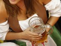 Гамбург заплатит 30 тысяч евро за болельщика, бросившего на поле кружку пива