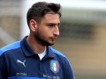 Итальянские фанаты забросали Доннарумму фальшивыми долларами на молодежном Евро U-21