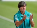 Наставник сборной Германии ввел комендантский час для футболистов