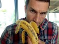 Бананомания: Владимир Кличко объявил войну расизму (фото)