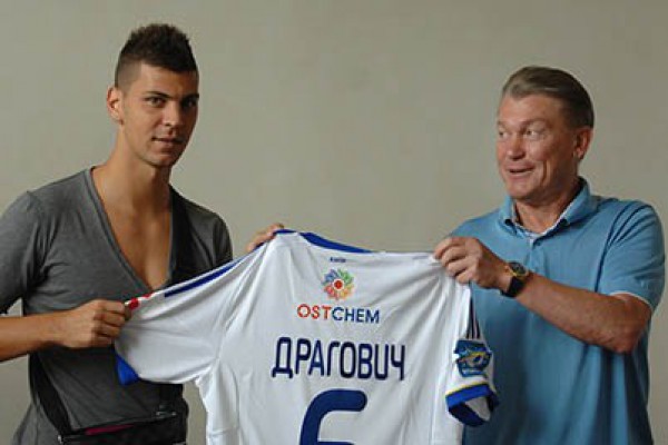 Александар Драгович получил футболку с 6-м номером