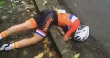 Голландская велогонщица попала в страшную аварию на Олимпиаде