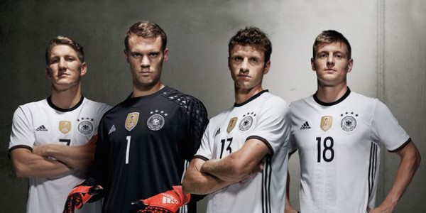 Форма немецкой сборной по футболу