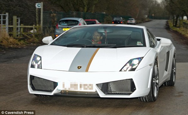 Нани за рулем Lamborghini Gallardo