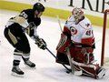 NHL: Федотенко забросил первую шайбу в составе Питтсбурга
