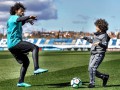 Весь в отца: Сын Марсело сыграл с игроками Реала и показал крутой трюк