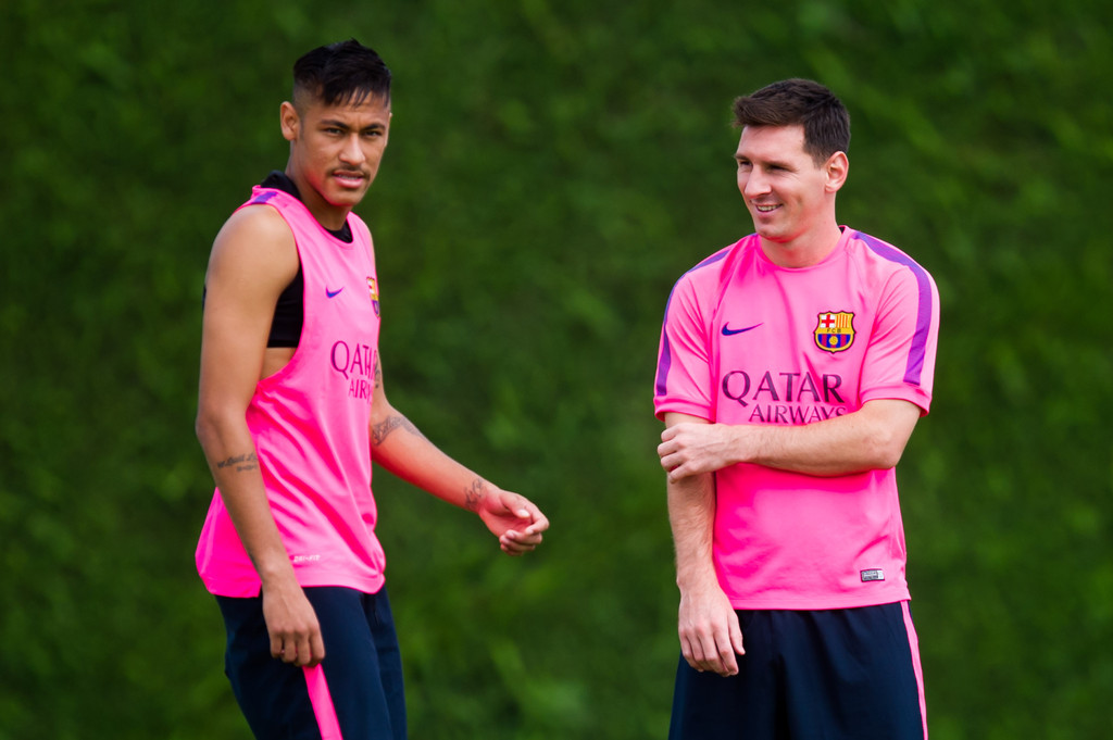 messi in pink jersey